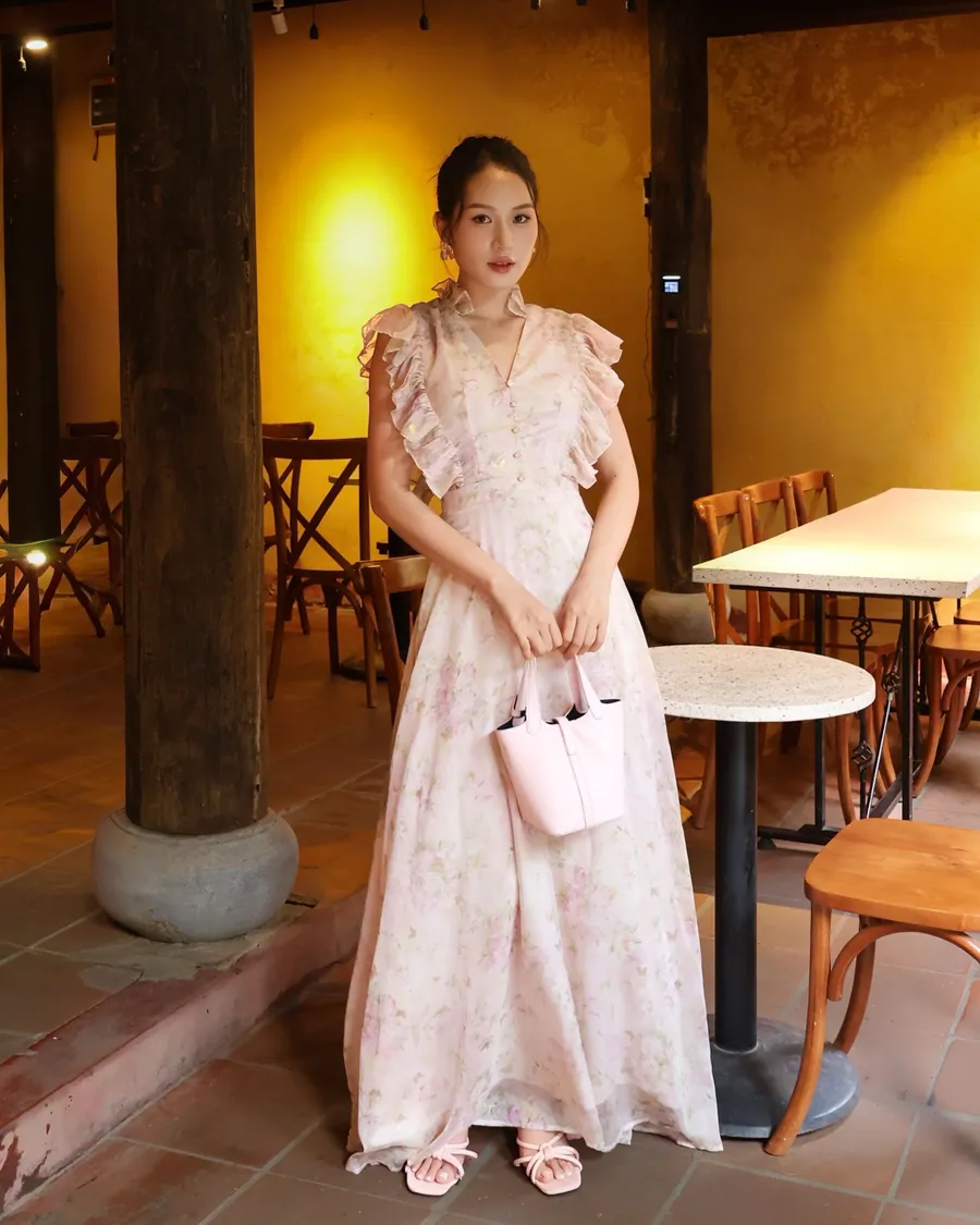 Đầm tơ hoa cánh tiên — Một ngày ở phố cổ Hội An