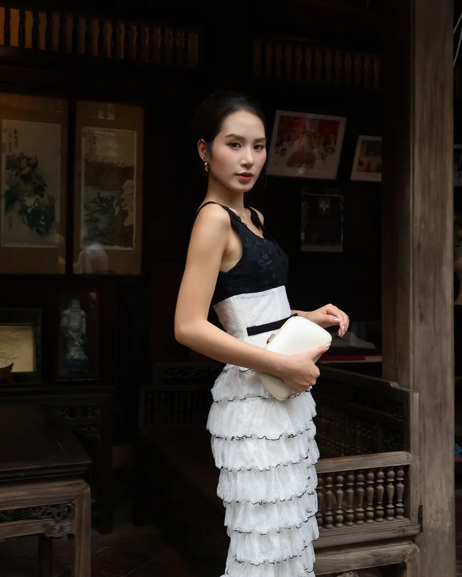 Đầm maxi đen trắng bèo tầng màu Đen, trắng — ảnh 5