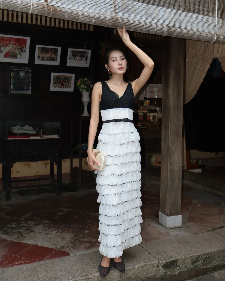 Đầm maxi đen trắng bèo tầng màu Đen, trắng — ảnh 7