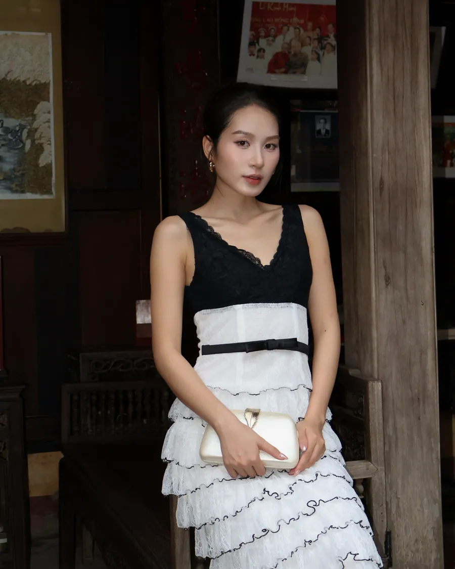 Đầm maxi đen trắng bèo tầng — Một ngày ở phố cổ Hội An